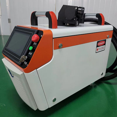 300W 레이저 청소 기계 녹 오일 페인트 제거 휴대용 파이버 레이저 클리너